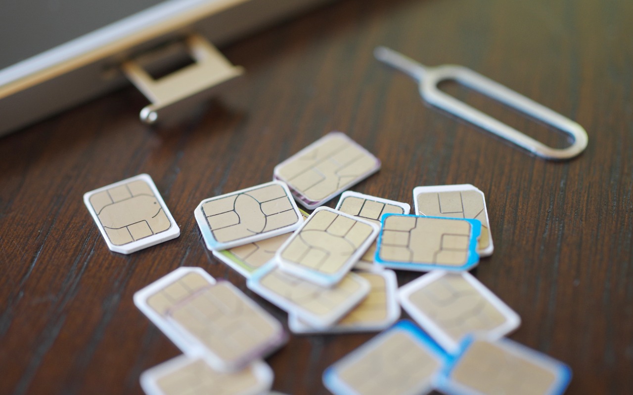 Apple Is Driving the iPhone to eSIM: Here’s What You Need to Know